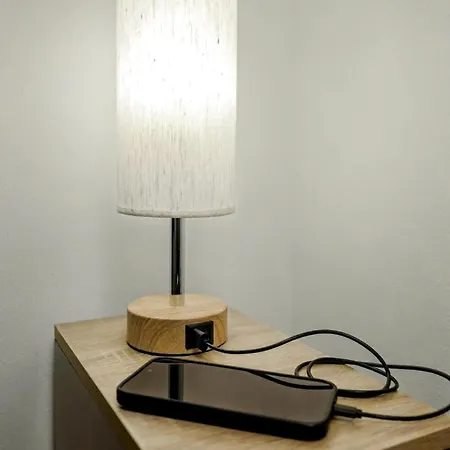 Apartment In Stylish & Cozy I Self Check-in *