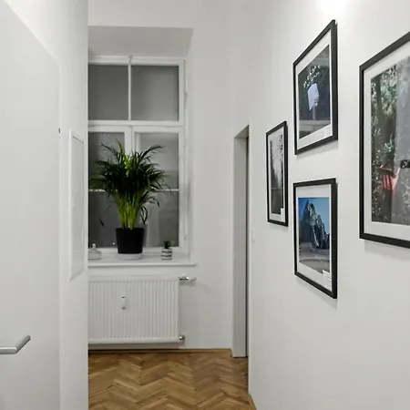 Apartment In Stylish & Cozy I Self Check-in