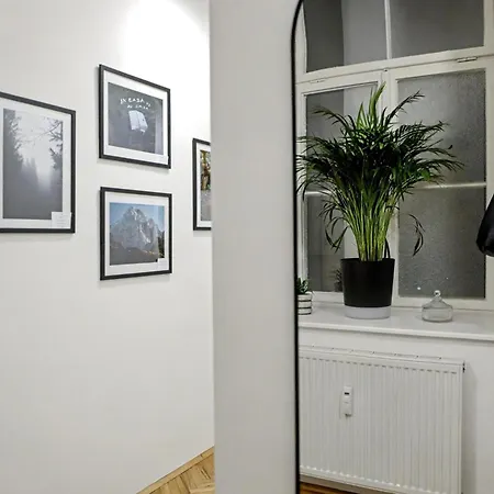 Apartment In Stylish & Cozy I Self Check-in