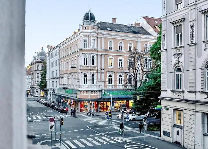 In Stylish & Cozy I Self Check-in Apartment *