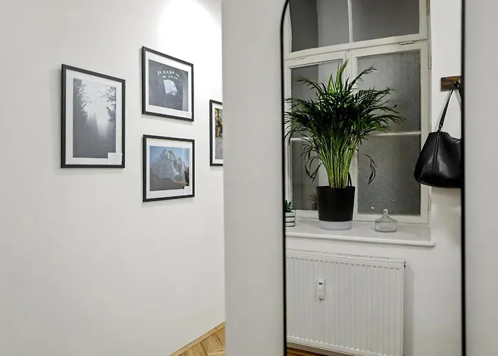 Apartment In Stylish & Cozy I Self Check-in