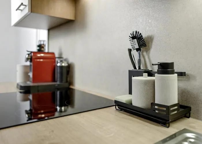 In Stylish & Cozy I Self Check-in Apartment *