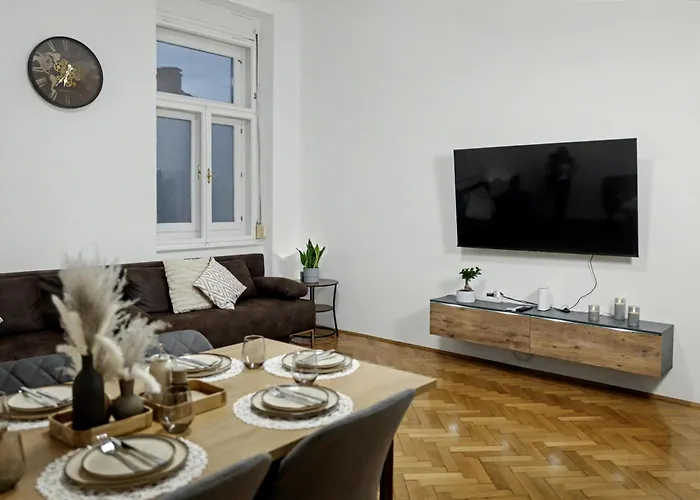 Apartment In Stylish & Cozy I Self Check-in